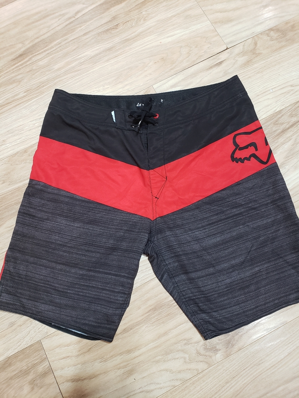 Fox Men Board Shorts Size 34 8in Inseam Zipper Back Pocket Red/gray